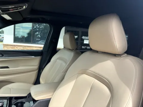 Another view of 2023 Jeep Grand Cherokee L Limited for sale in Lexington, NC at Jerry Hunt Supercenter - Lexington