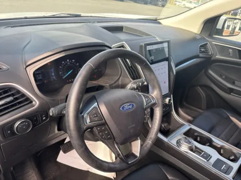 More photos of 2024 Ford Edge SEL at Jerry Hunt Supercenter - Lexington, NC