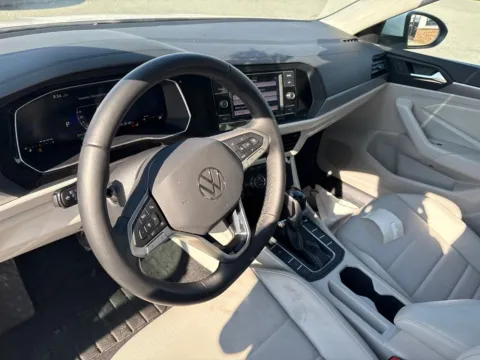 More photos of 2024 Volkswagen Jetta 1.5T SE at Jerry Hunt Supercenter - Lexington, NC