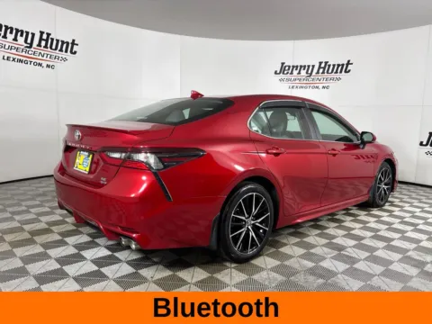 More photos of 2021 Toyota Camry SE at Jerry Hunt Supercenter - Lexington, NC