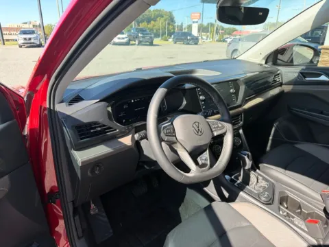 More photos of 2023 Volkswagen Taos 1.5T SEL at Jerry Hunt Supercenter - Lexington, NC
