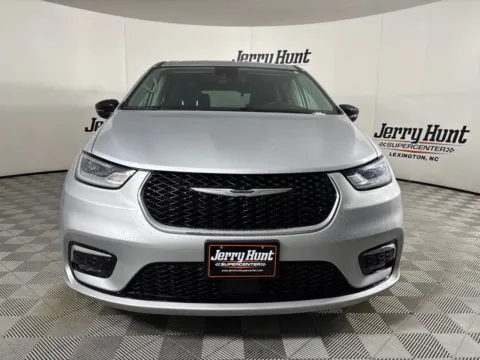 Photos of 2024 Chrysler Pacifica Touring L for sale in Lexington, NC at Jerry Hunt Supercenter - Lexington