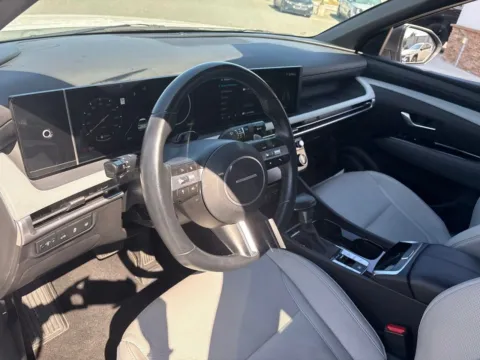 More photos of 2025 Hyundai Santa Cruz Limited at Jerry Hunt Supercenter - Lexington, NC