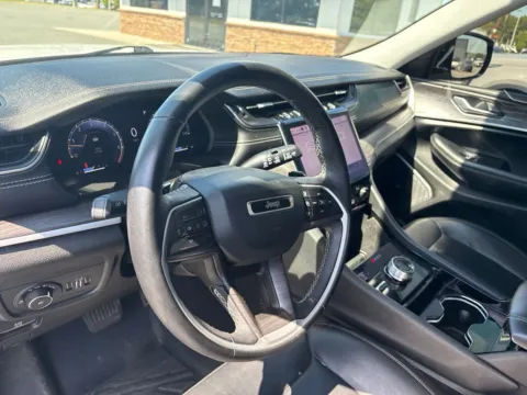 More photos of 2022 Jeep Grand Cherokee L Limited at Jerry Hunt Supercenter - Lexington, NC