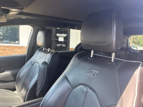 Another view of 2025 Chrysler Pacifica Limited for sale in Lexington, NC at Jerry Hunt Supercenter - Lexington