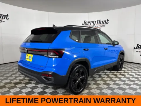 More photos of 2025 Volkswagen Taos 1.5T SE Black at Jerry Hunt Supercenter - Lexington, NC