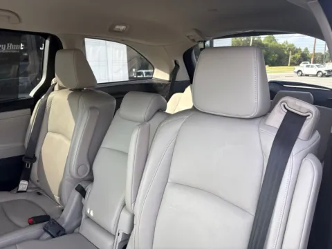 More photos of 2025 Honda Odyssey EX-L at Jerry Hunt Supercenter - Lexington, NC