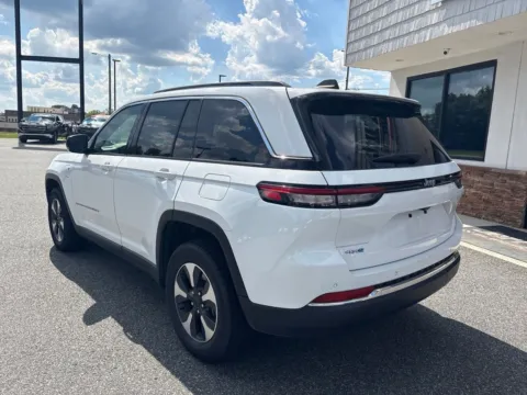 More photos of 2024 Jeep Grand Cherokee 4xe at Jerry Hunt Supercenter - Lexington, NC
