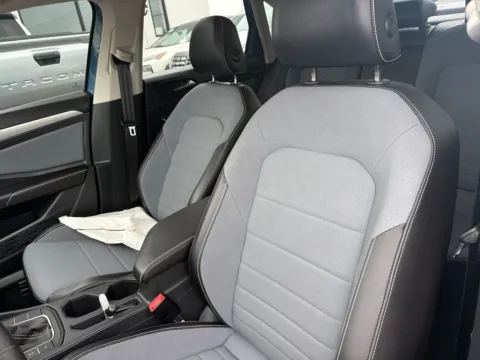 Another view of 2025 Volkswagen Jetta 1.5T SE for sale in Lexington, NC at Jerry Hunt Supercenter - Lexington