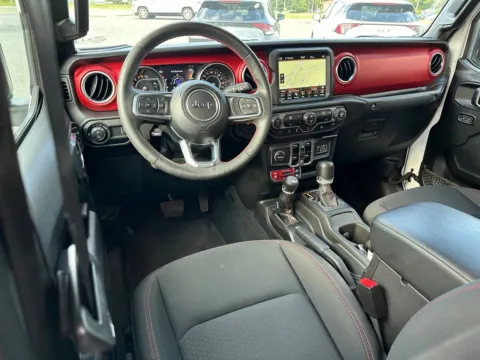More photos of 2023 Jeep Gladiator Rubicon at Jerry Hunt Supercenter - Lexington, NC