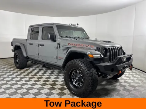 More photos of 2020 Jeep Gladiator Mojave at Jerry Hunt Supercenter - Lexington, NC