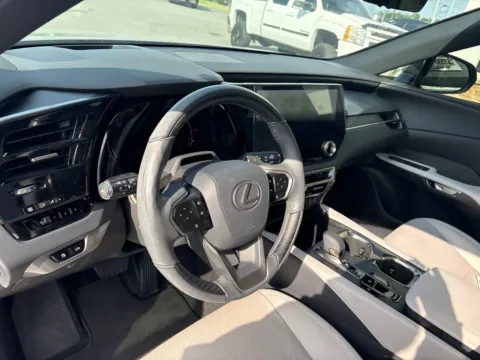 More photos of 2024 Lexus RX 350 Premium Plus at Jerry Hunt Supercenter - Lexington, NC