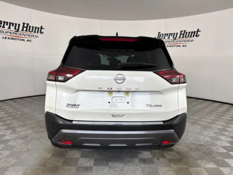 More photos of 2023 Nissan Rogue SL at Jerry Hunt Supercenter - Lexington, NC