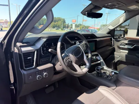 More photos of 2025 GMC Sierra 1500 Denali at Jerry Hunt Supercenter - Lexington, NC