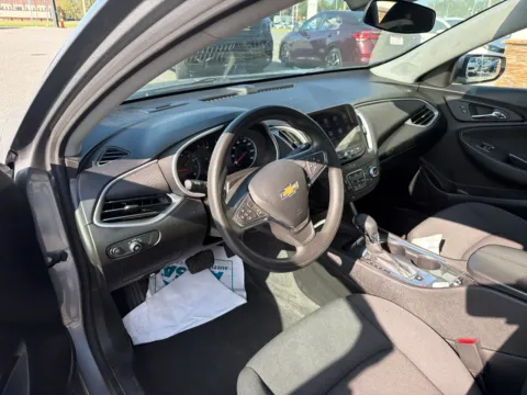 More photos of 2024 Chevrolet Malibu LT at Jerry Hunt Supercenter - Lexington, NC
