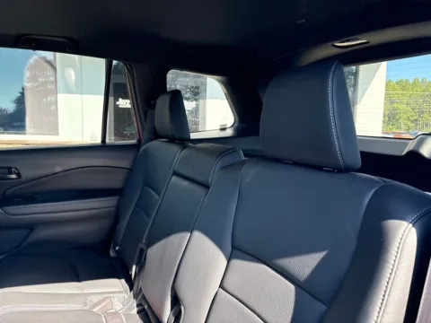 More photos of 2023 Honda Passport EX-L at Jerry Hunt Supercenter - Lexington, NC