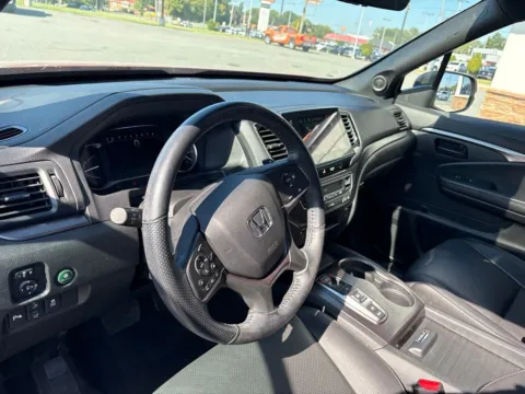 More photos of 2023 Honda Passport EX-L at Jerry Hunt Supercenter - Lexington, NC