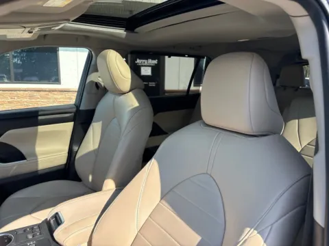 Another view of 2024 Toyota Highlander XLE for sale in Lexington, NC at Jerry Hunt Supercenter - Lexington