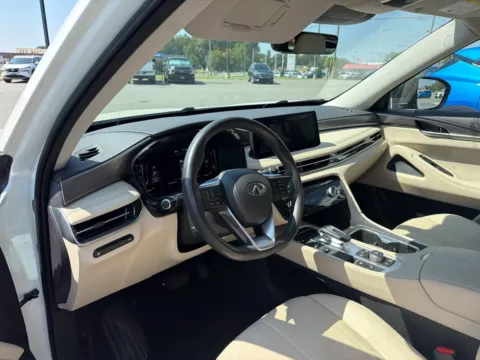 More photos of 2023 INFINITI QX60 LUXE at Jerry Hunt Supercenter - Lexington, NC