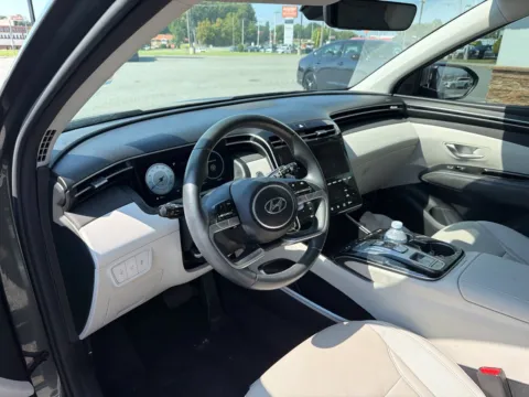 More photos of 2023 Hyundai Tucson Limited at Jerry Hunt Supercenter - Lexington, NC