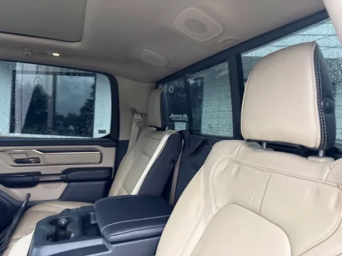 More photos of 2021 Ram 1500 Limited at Jerry Hunt Supercenter - Lexington, NC