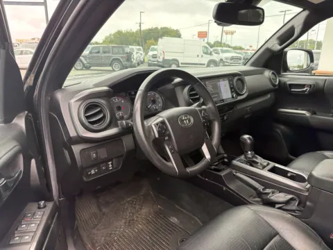 More photos of 2021 Toyota Tacoma TRD Off-Road at Jerry Hunt Supercenter - Lexington, NC