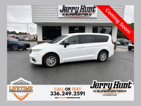 White 2025 Chrysler Pacifica Select for sale in Lexington, NC