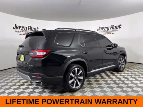 More photos of 2025 Honda Pilot Elite at Jerry Hunt Supercenter - Lexington, NC