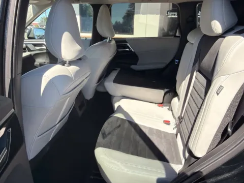 More photos of 2025 Mitsubishi Outlander SE at Jerry Hunt Supercenter - Lexington, NC