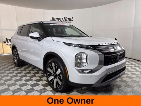 More photos of 2025 Mitsubishi Outlander SE at Jerry Hunt Supercenter - Lexington, NC