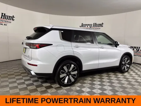 More photos of 2025 Mitsubishi Outlander SE at Jerry Hunt Supercenter - Lexington, NC