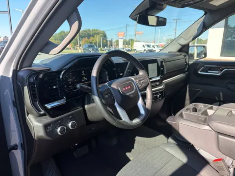 More photos of 2024 GMC Sierra 1500 Elevation at Jerry Hunt Supercenter - Lexington, NC