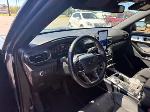 More photos of 2021 Ford Explorer ST at Jerry Hunt Supercenter - Lexington, NC