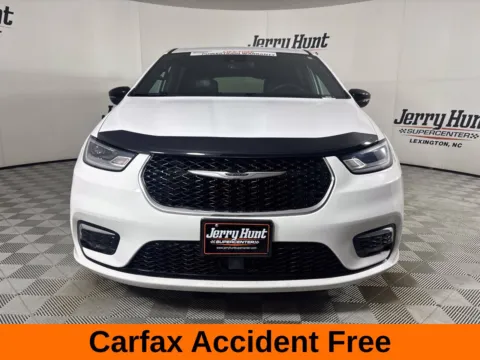 Another view of 2025 Chrysler Pacifica Select for sale in Lexington, NC at Jerry Hunt Supercenter - Lexington