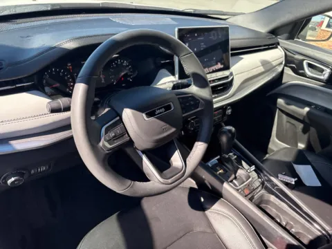 More photos of 2025 Jeep Compass Limited at Jerry Hunt Supercenter - Lexington, NC