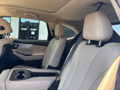 More photos of 2024 Acura MDX 3.5L at Jerry Hunt Supercenter - Lexington, NC