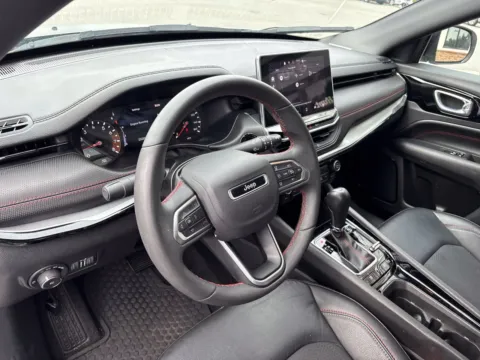 More photos of 2025 Jeep Compass Trailhawk at Jerry Hunt Supercenter - Lexington, NC