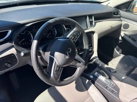 More photos of 2024 INFINITI QX50 LUXE at Jerry Hunt Supercenter - Lexington, NC
