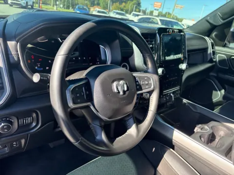 More photos of 2023 Ram 1500 Laramie at Jerry Hunt Supercenter - Lexington, NC
