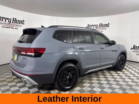 More photos of 2025 Volkswagen Atlas 2.0T Peak Edition at Jerry Hunt Supercenter - Lexington, NC