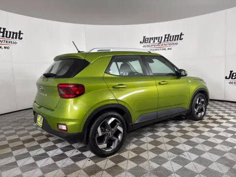 More photos of 2023 Hyundai Venue SEL at Jerry Hunt Supercenter - Lexington, NC