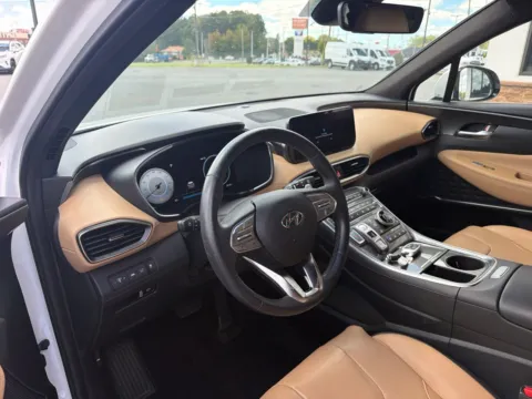 More photos of 2023 Hyundai Santa Fe Calligraphy at Jerry Hunt Supercenter - Lexington, NC
