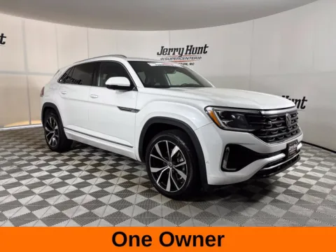 More photos of 2024 Volkswagen Atlas Cross Sport 2.0T SEL Premium R-Line at Jerry Hunt Supercenter - Lexington, NC