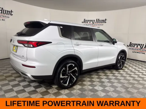More photos of 2024 Mitsubishi Outlander SE at Jerry Hunt Supercenter - Lexington, NC