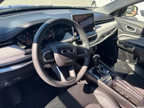 More photos of 2024 Jeep Compass Latitude at Jerry Hunt Supercenter - Lexington, NC