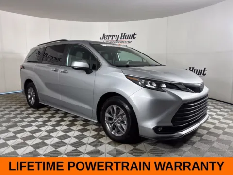 More photos of 2025 Toyota Sienna XLE at Jerry Hunt Supercenter - Lexington, NC