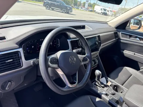More photos of 2023 Volkswagen Atlas 2.0T SE w/Technology at Jerry Hunt Supercenter - Lexington, NC