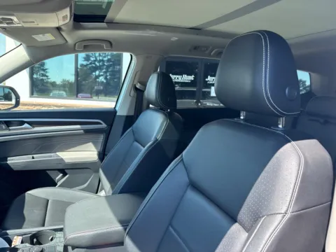 Another view of 2023 Volkswagen Atlas 2.0T SE w/Technology for sale in Lexington, NC at Jerry Hunt Supercenter - Lexington