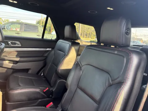 More photos of 2019 Ford Explorer Sport at Jerry Hunt Supercenter - Lexington, NC