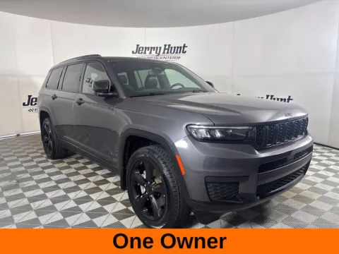 More photos of 2023 Jeep Grand Cherokee L Altitude at Jerry Hunt Supercenter - Lexington, NC